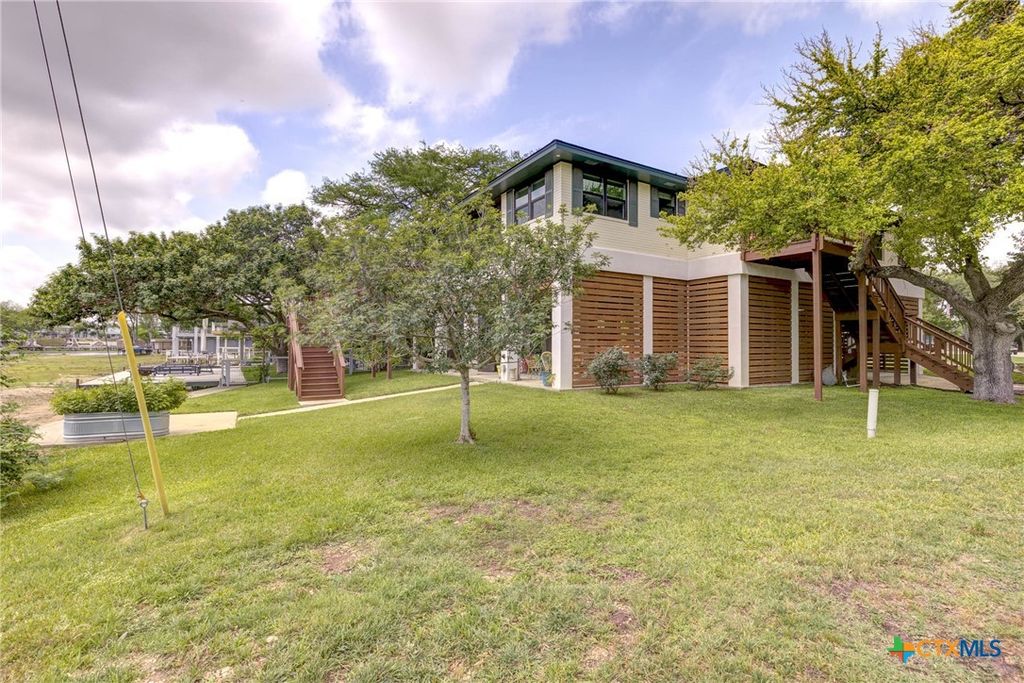 Photo of 210 Royal George Circle Cir, McQueeney, TX 78123 (MLS # 610600)
