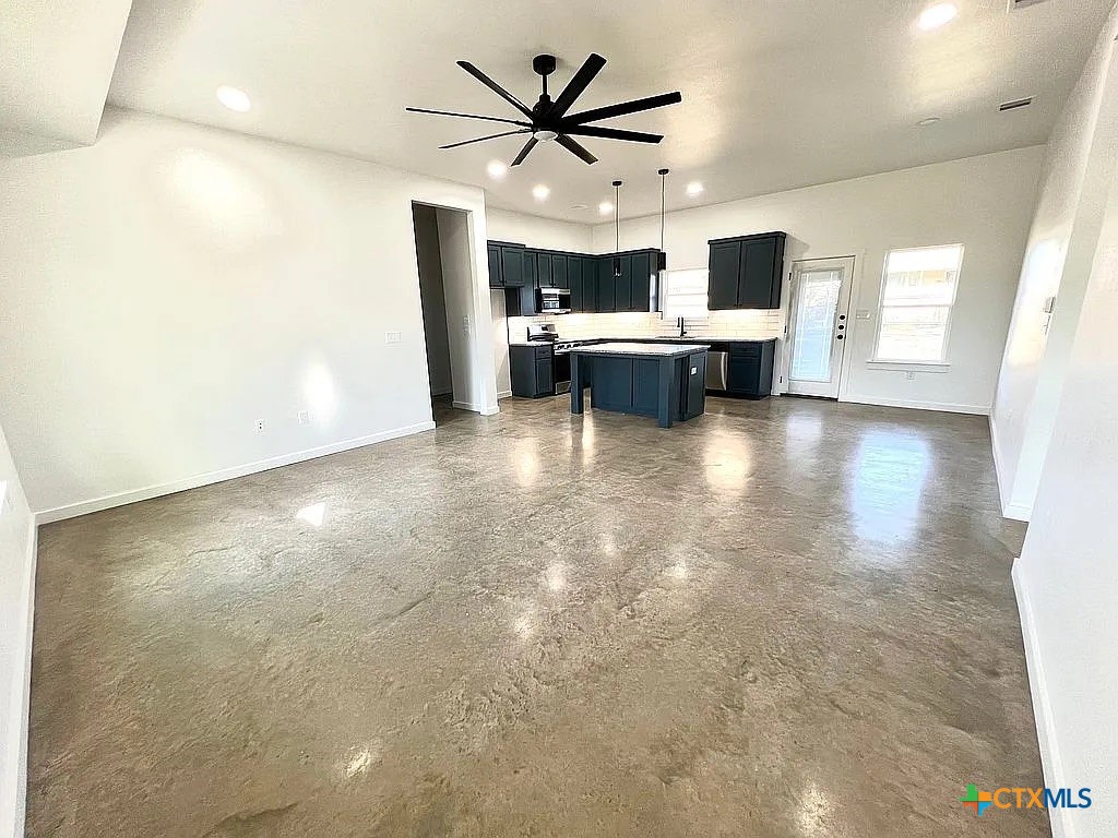 1205 Westview Drive