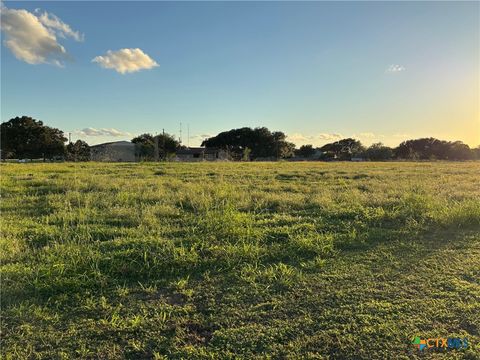 302 W Fannin Street Refugio TX 78377