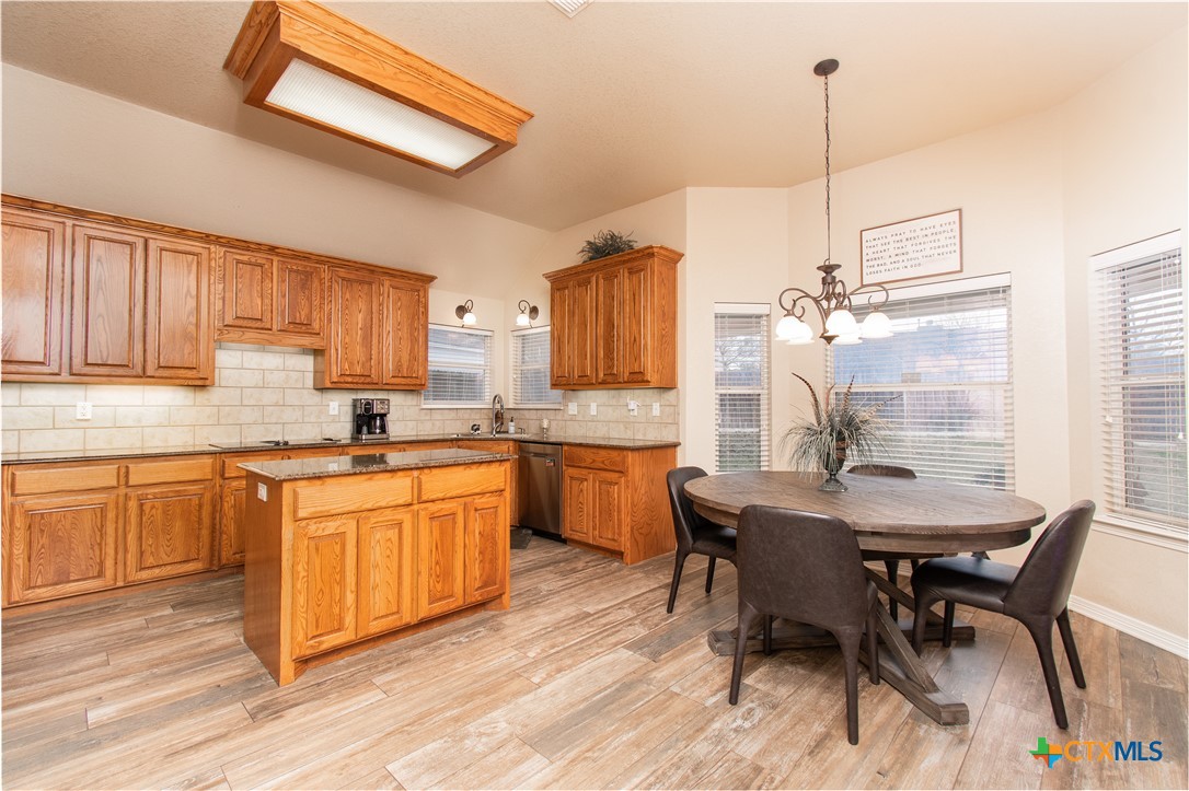 4010 Creekview Trail