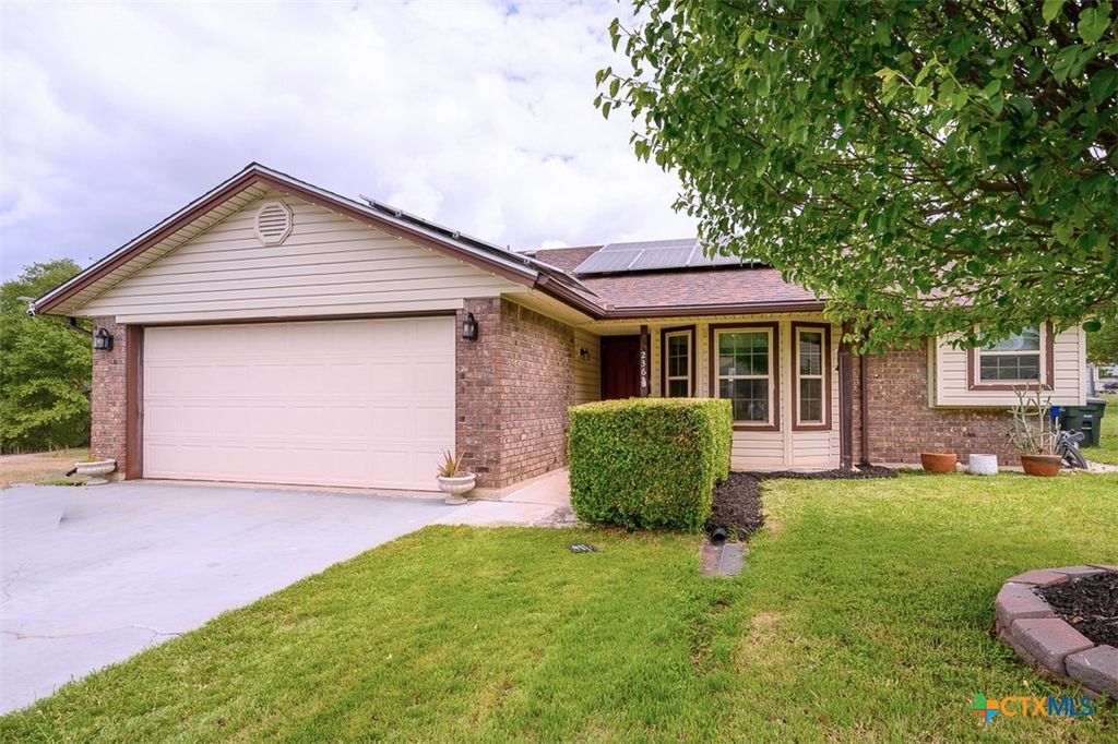 Photo of 236 Robertstown Road, Copperas Cove, TX 76522 (MLS # 610152)