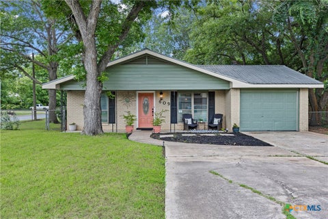 Photo of 609 Laurel Street, Bastrop, TX 78602 (MLS # 615793)