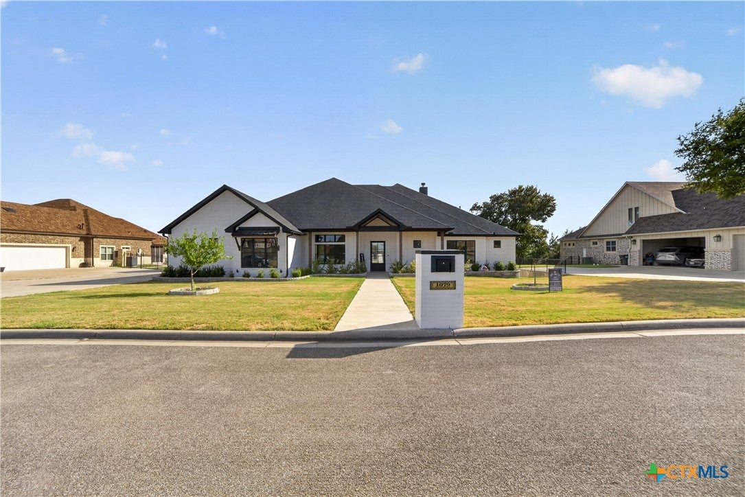 1079 Mescalero Trail