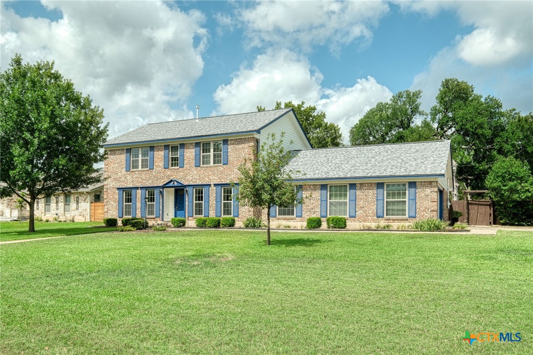 1604 W Creek Loop