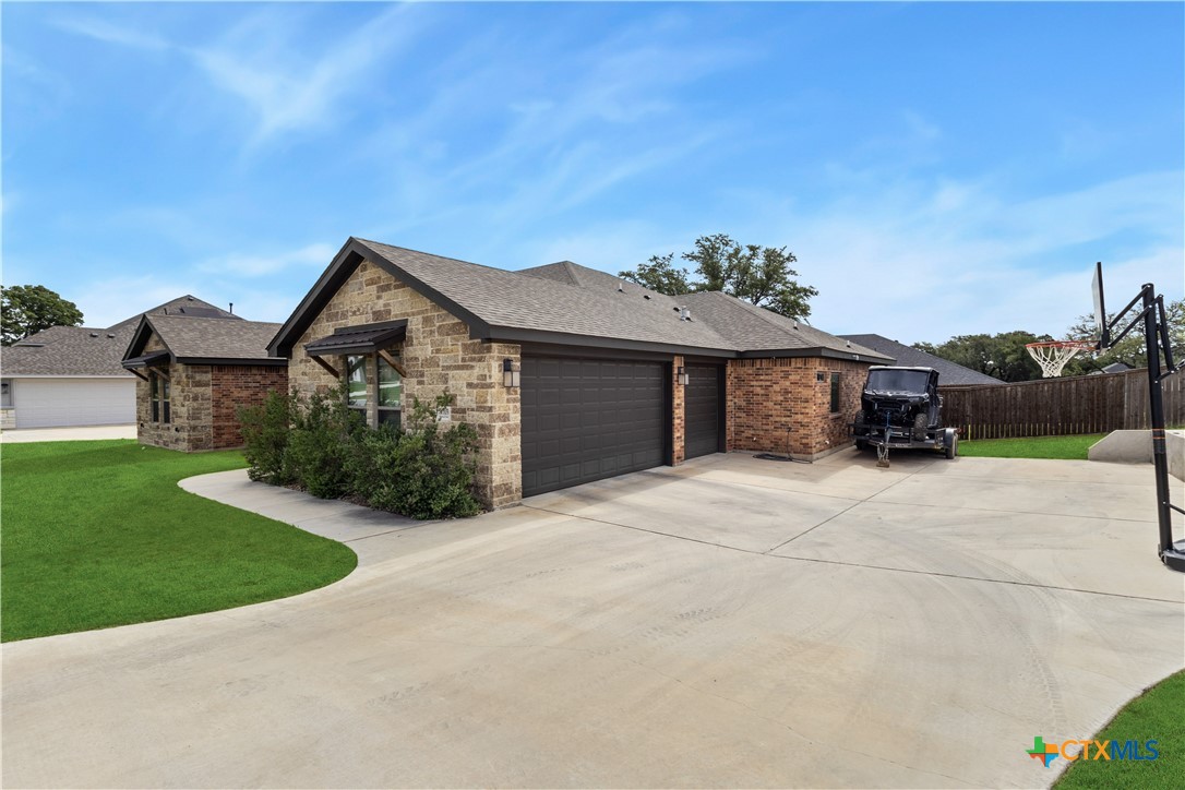 3015 Whitetail Trail