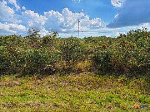 476-480 St Charles Loop E Rockport TX 78382