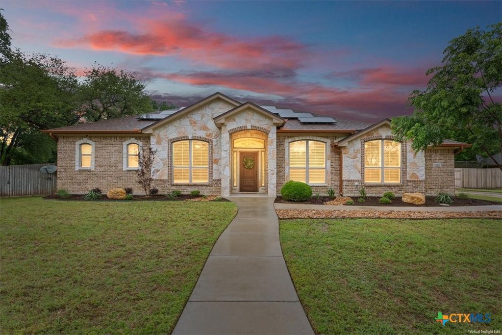 Photo of 910 Ridgeoak Drive, Belton, TX 76513 (MLS # 610165)