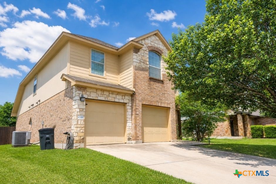 6705 Aquamarine Drive
