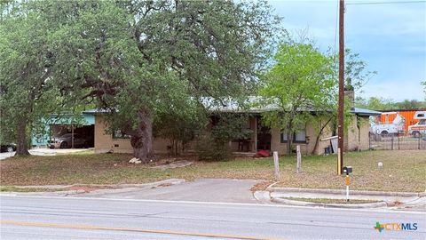 Photo of 2214 S Hunter Road, San Marcos, TX 78666 (MLS # 609732)