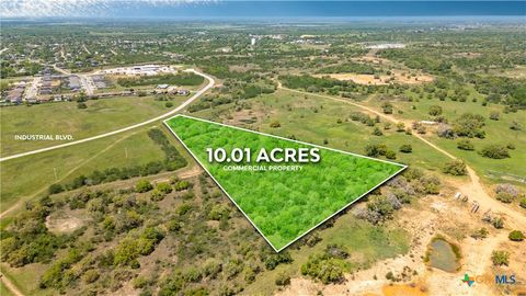 251 Industrial Cuero TX 77954