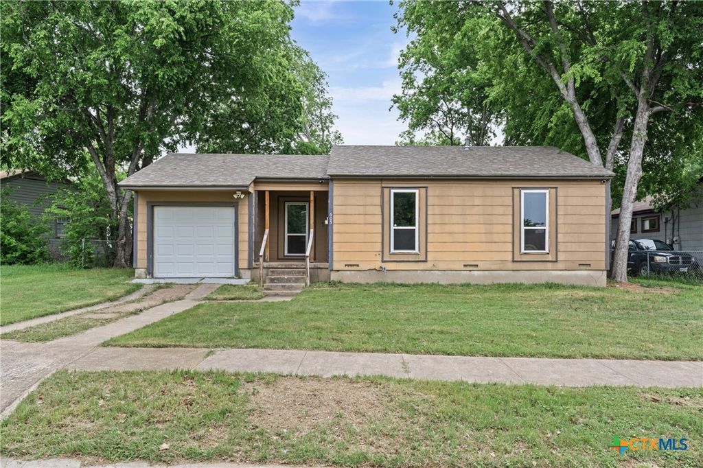 Photo of 605 Duncan Avenue, Killeen, TX 76541 (MLS # 610543)