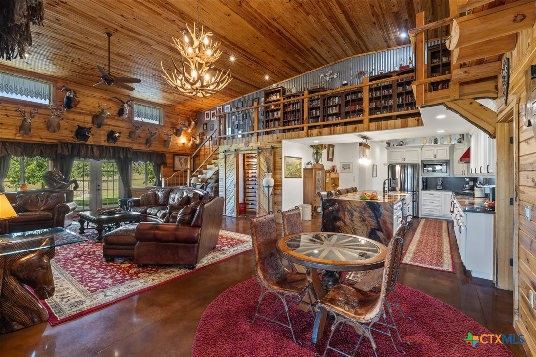 1919 County Road 413
