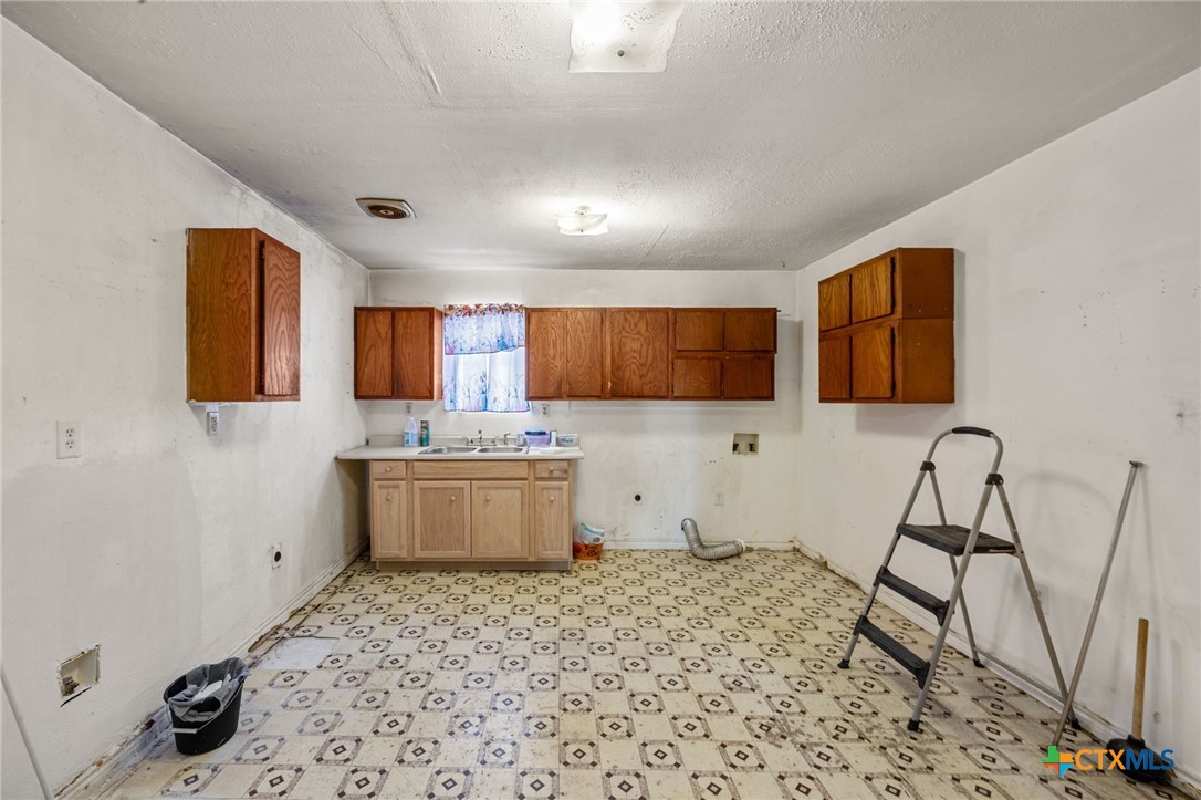 802 W Garfield Avenue