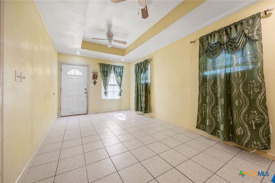 802 W Garfield Avenue