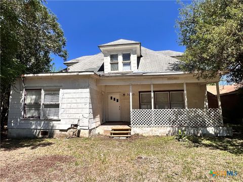 Photo of 1010 Academy Street, San Marcos, TX 78666 (MLS # 611563)