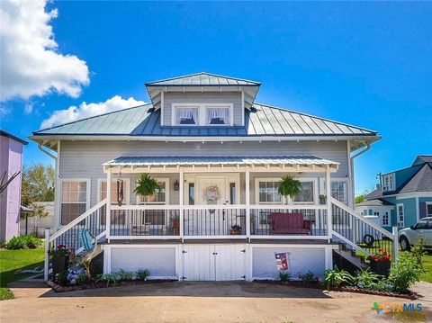 Photo of 205 Main Street, Palacios, TX 77465 (MLS # 608815)