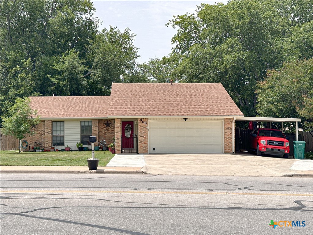 908 Indian Trail