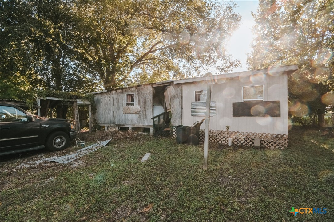 1103 S De Leon Street