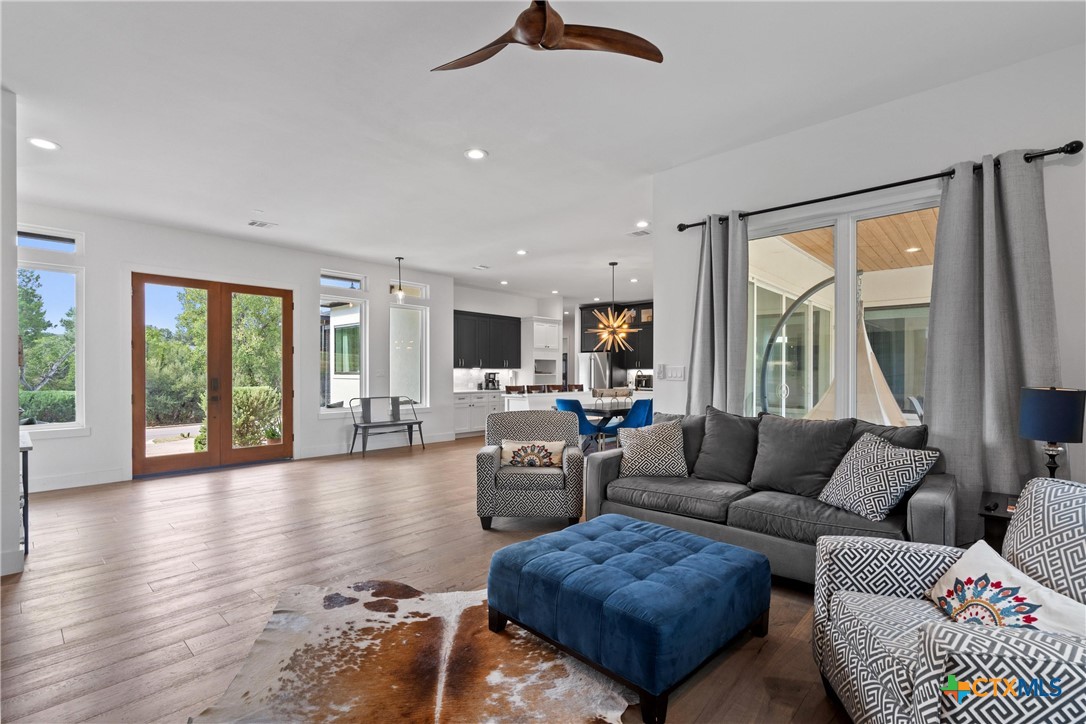 418 Venture Boulevard