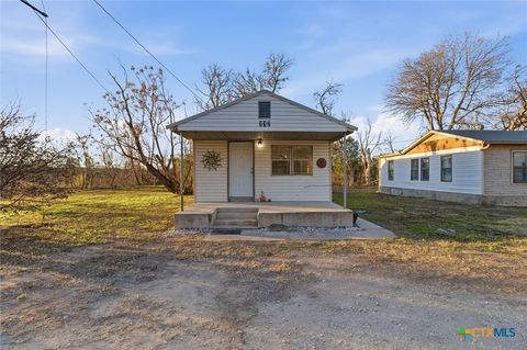 Photo of 212 Salinas Road, San Marcos, TX 78666 (MLS # 603910)