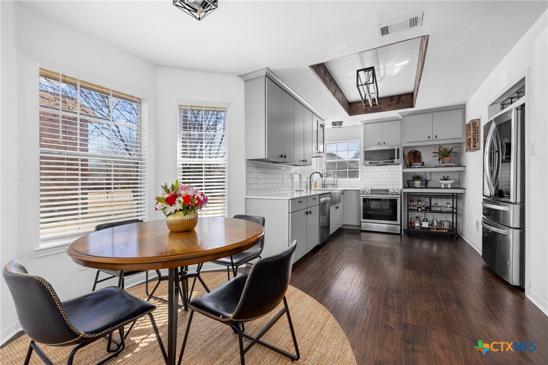 1513 Mountain Laurel