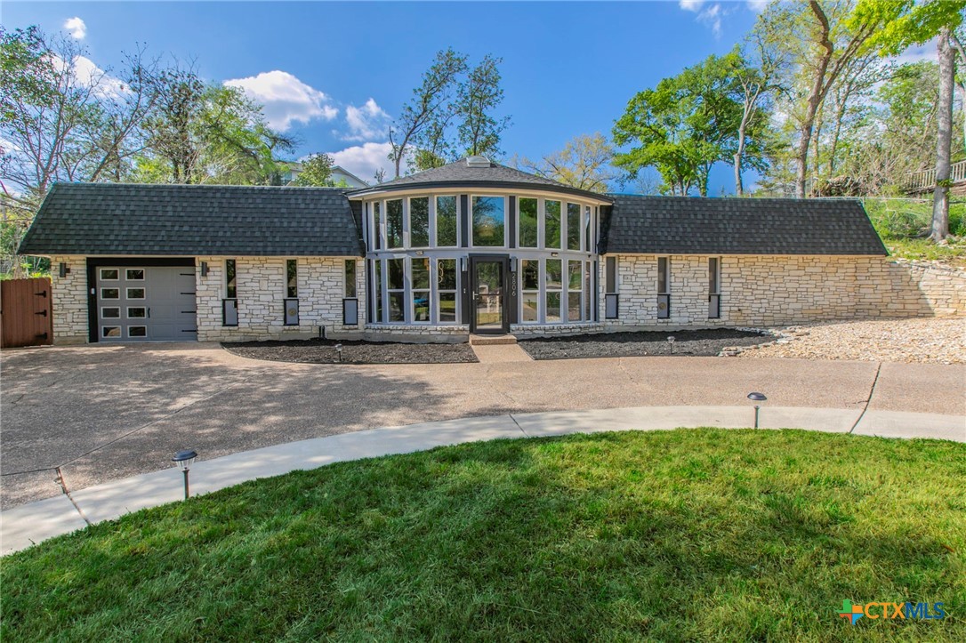 2806 Creek Side Drive