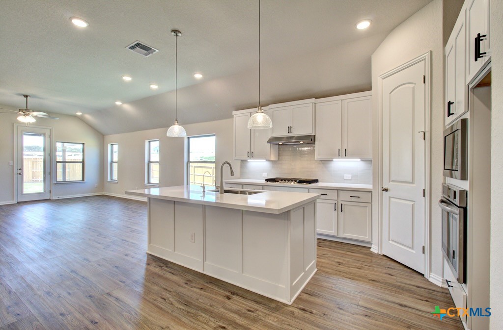 1727 Heritage Maples