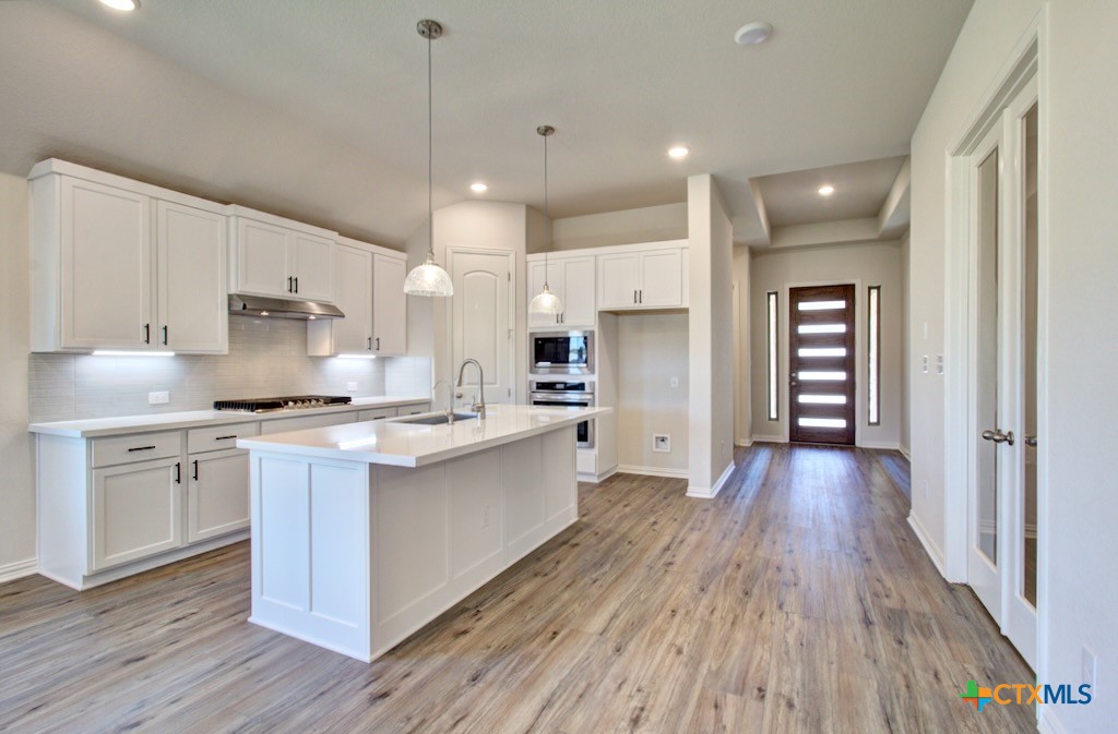 1727 Heritage Maples