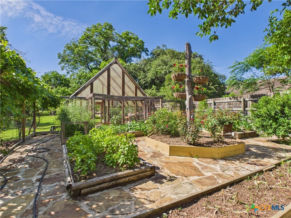 1238 Sleepy Hollow Lane