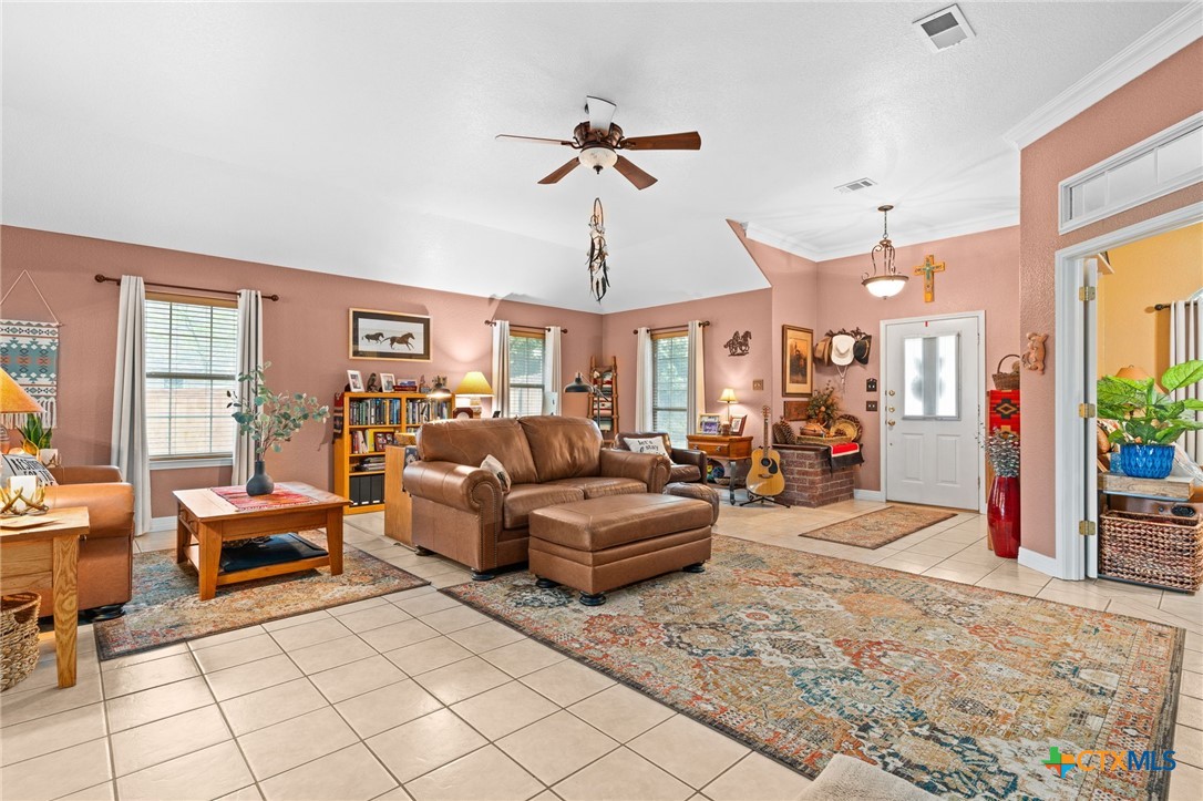 1204 Mountain View Drive