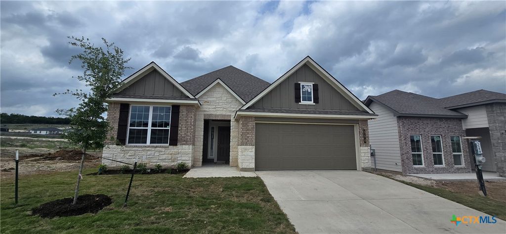 Photo of 354 Pathfinder Drive, Copperas Cove, TX 76522 (MLS # 611006)