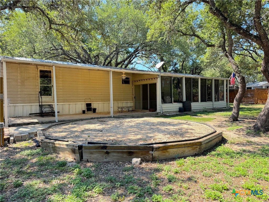 337 & 329 Dreamland Drive