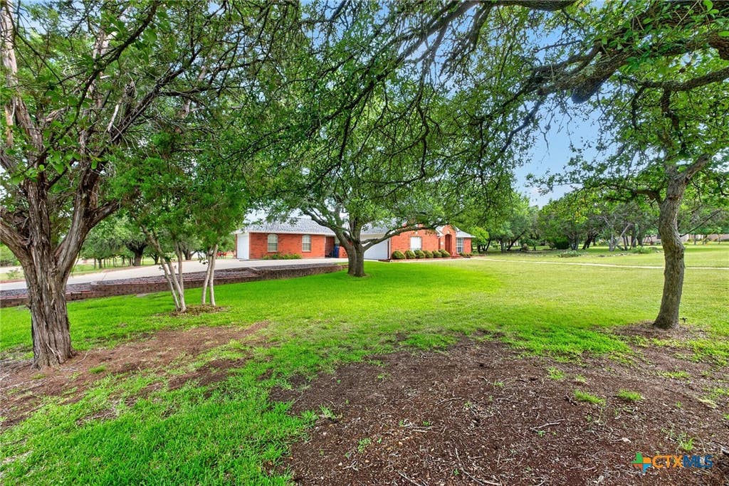 Photo of 1501 Buckboard Trail, Copperas Cove, TX 76522 (MLS # 617001)