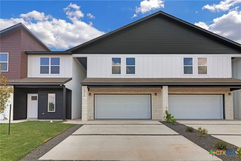 Photo of 1916 Royal Loop, Belton, TX 76513 (MLS # 609437)