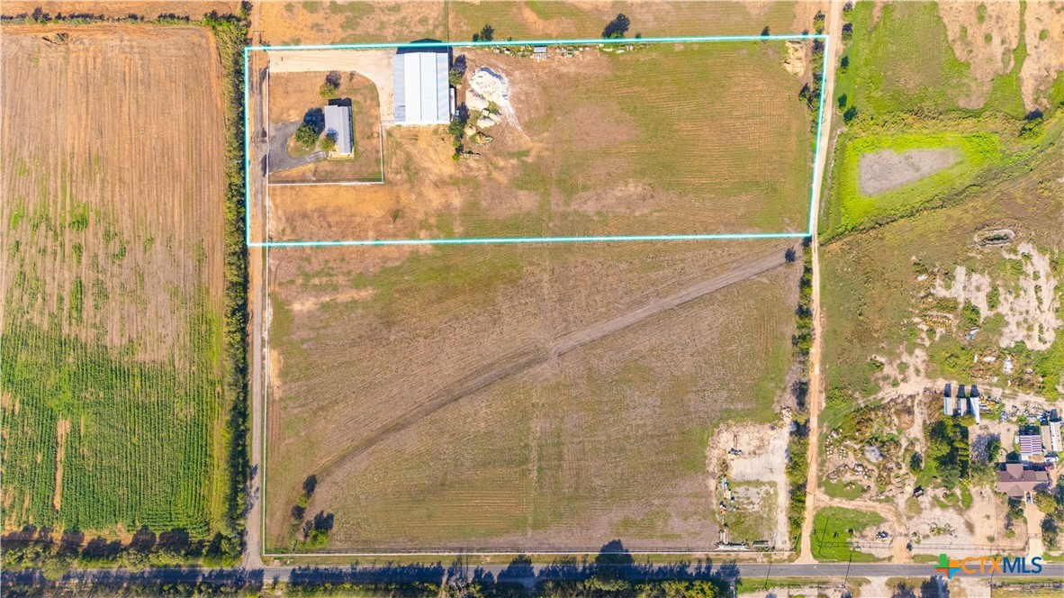 Photo 1 of 20 — 11791 Kinney Road, Atascosa, TX 78002