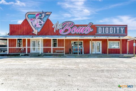 321 Kolle Road Inez TX 77968