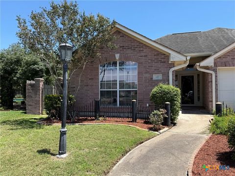 Photo of 127 Tradewind Drive, Victoria, TX 77904 (MLS # 612956)