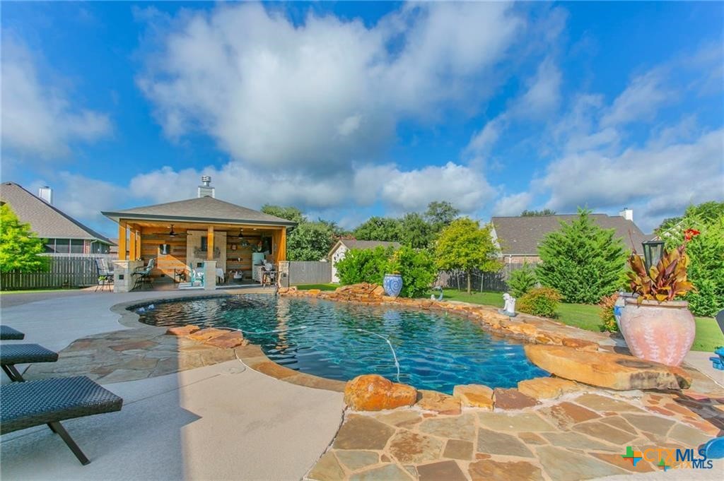 7104 Valley Mist Drive