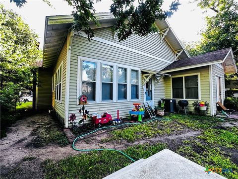 A home in Yoakum