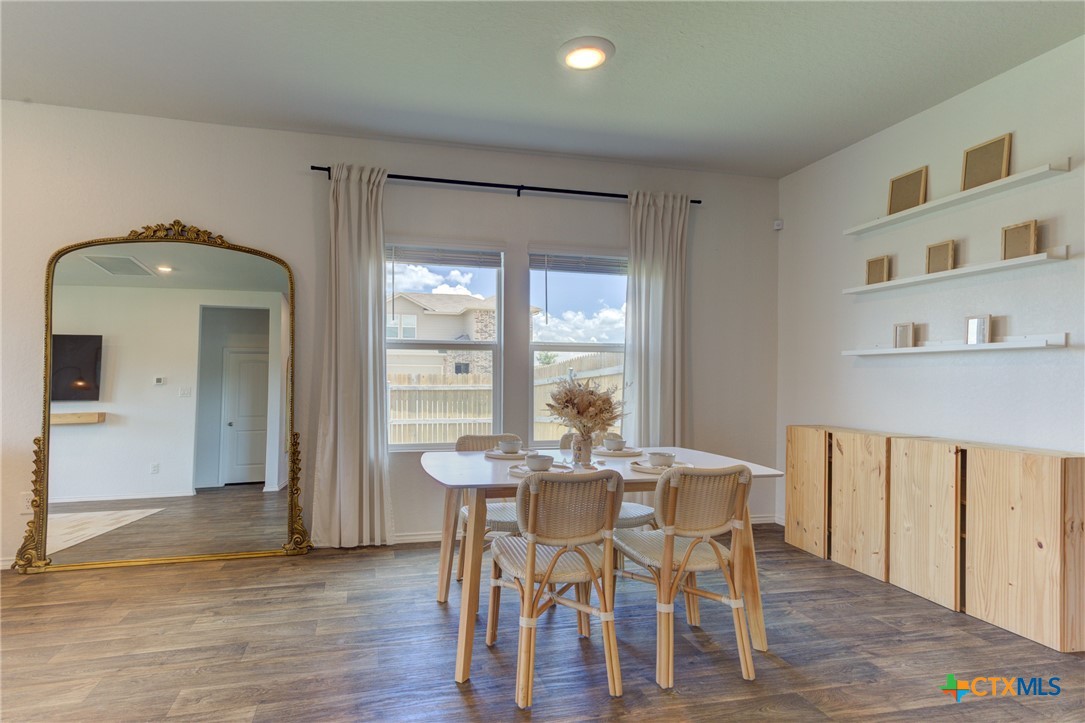 San Marcos, Texas 78666, United States, 4 Bedrooms Bedrooms, ,3 BathroomsBathrooms,Residential,Pending,53955