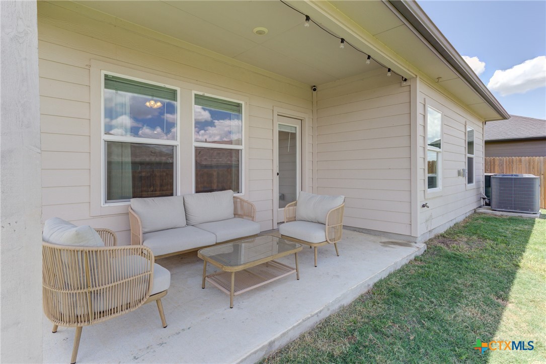 San Marcos, Texas 78666, United States, 4 Bedrooms Bedrooms, ,3 BathroomsBathrooms,Residential,Pending,53955