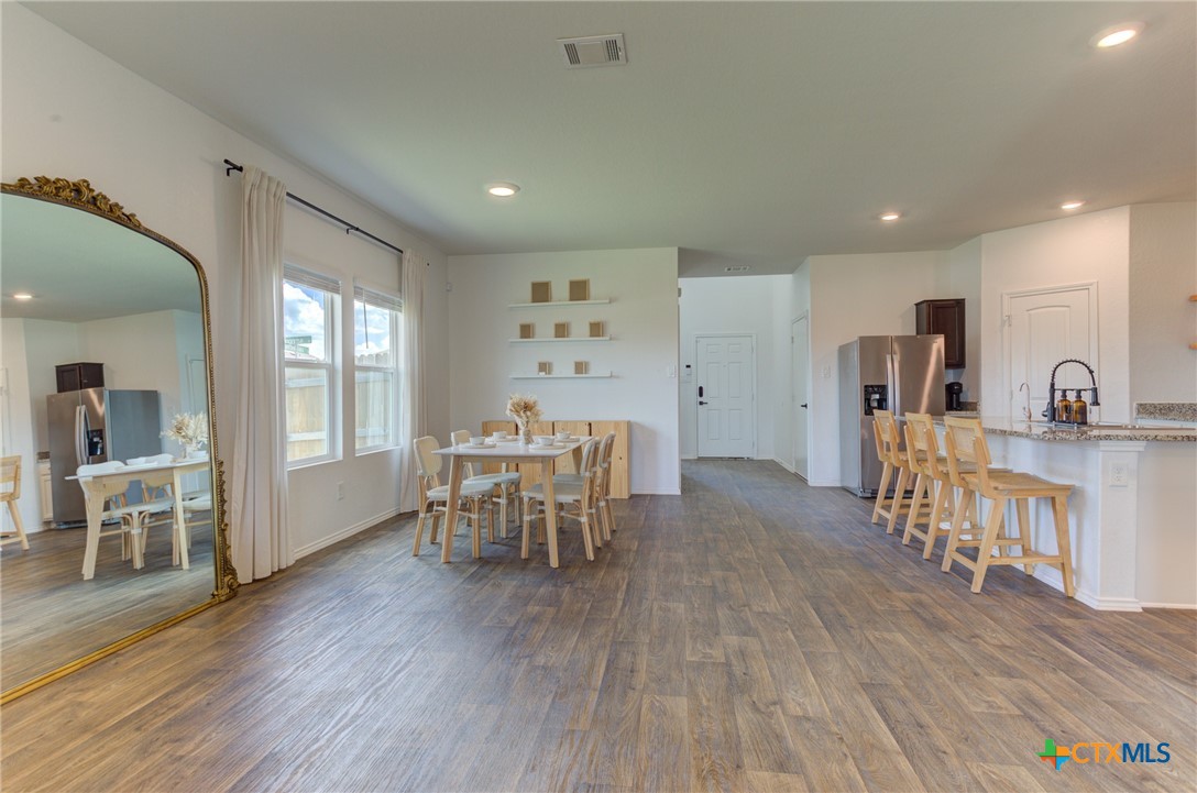 San Marcos, Texas 78666, United States, 4 Bedrooms Bedrooms, ,3 BathroomsBathrooms,Residential,Pending,53955