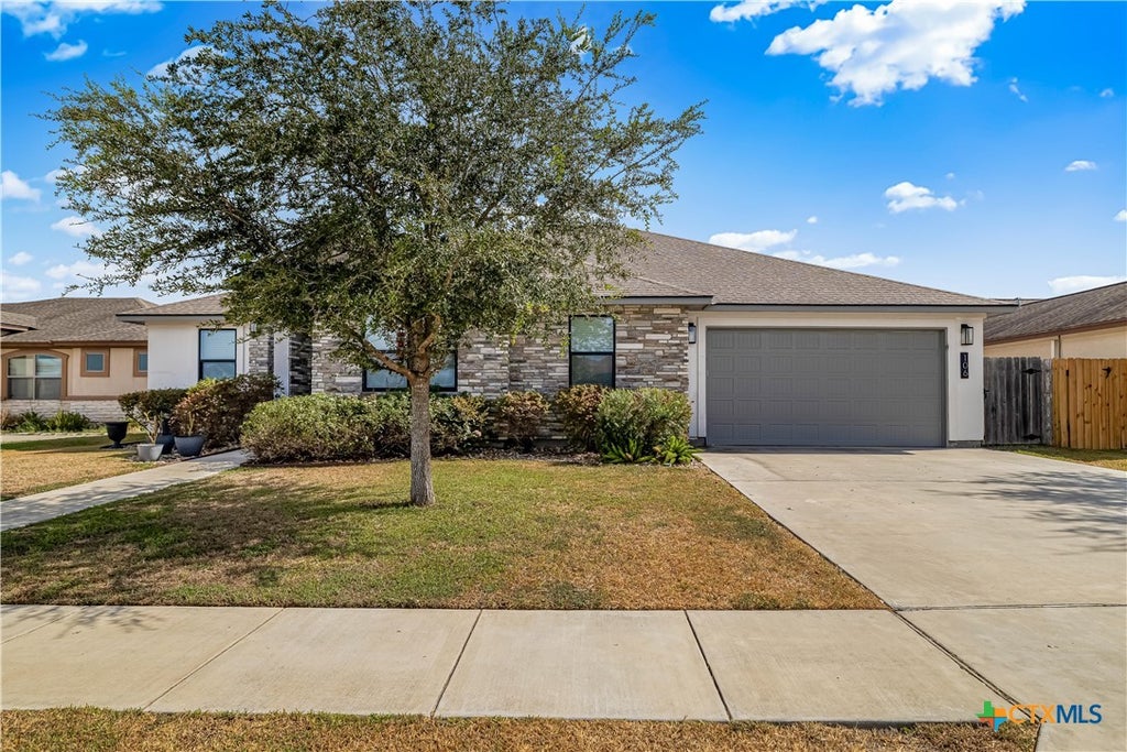 Photo of 106 Montalcino Court, Victoria, TX 77904 (MLS # 625018)