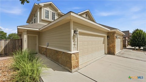 Photo of 727 Gristmill Drive, New Braunfels, TX 78130 (MLS # 625067)