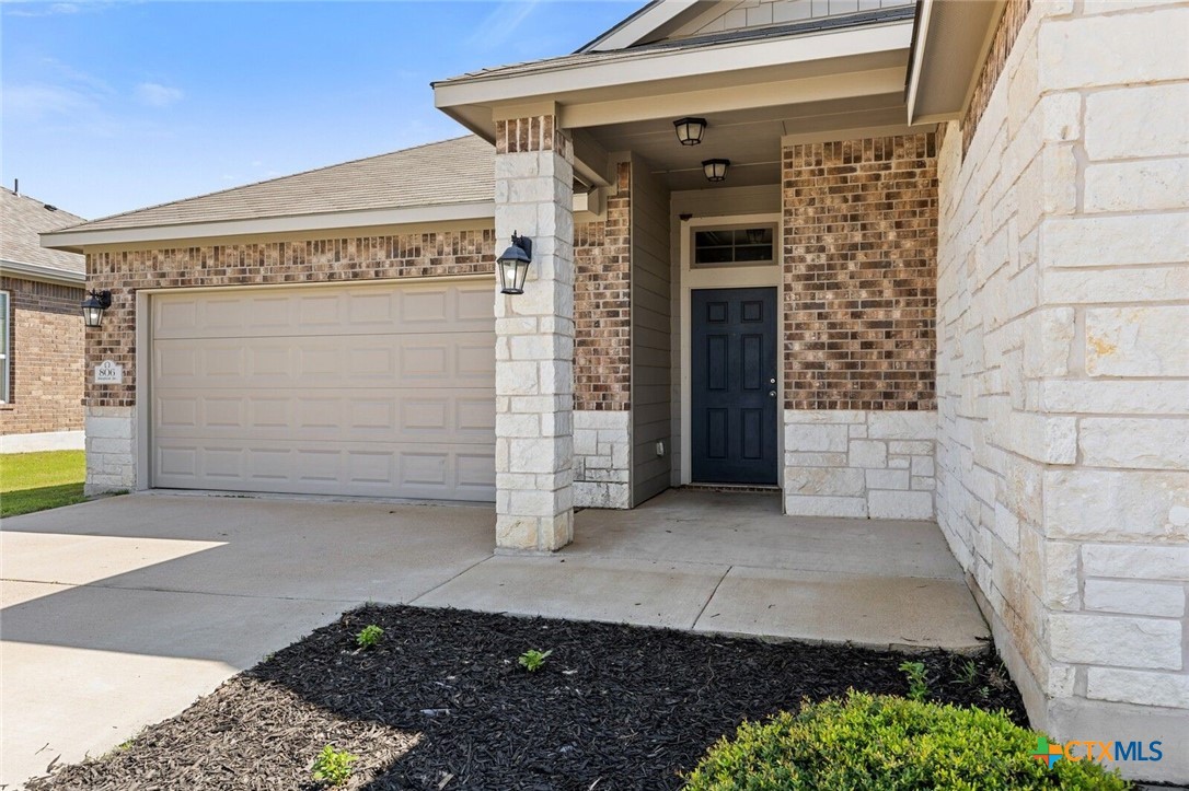806 Dunford Drive