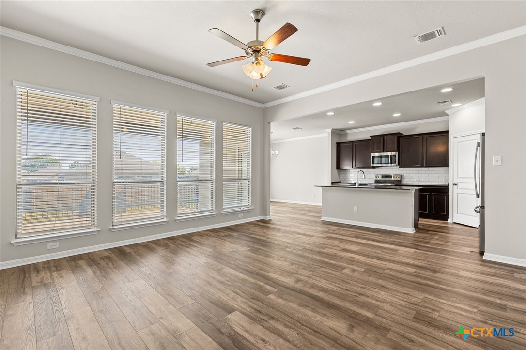 806 Dunford Drive