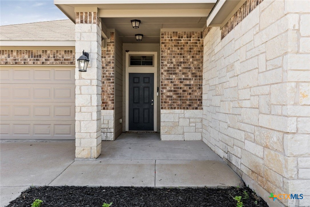 806 Dunford Drive