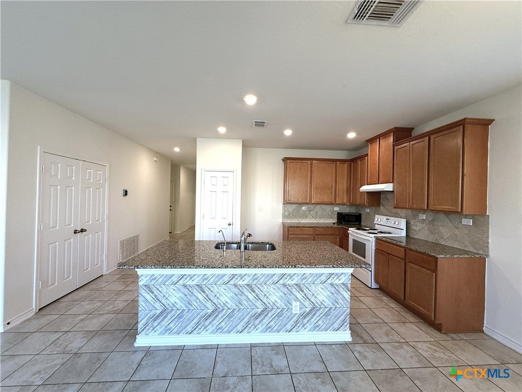 Photo of 2007 Stepping Stone, New Braunfels, TX 78130 (MLS # 621298)