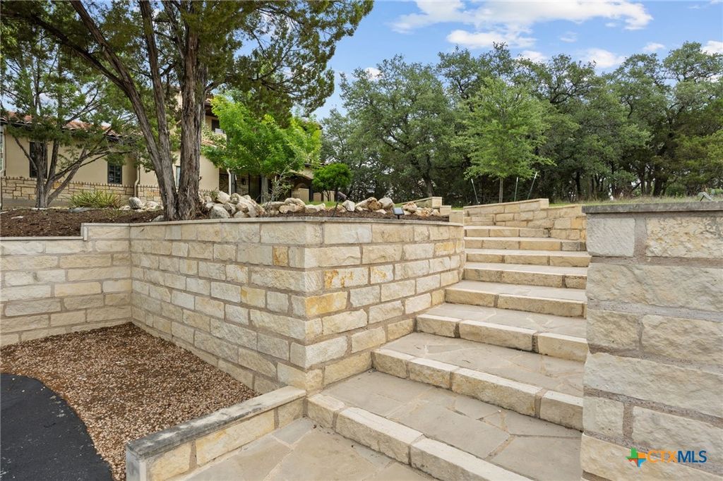 Photo of 20010 Victoria Chase Road, Lago Vista, TX 78645 (MLS # 611187)