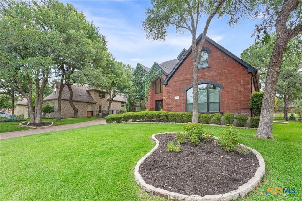 Photo of 30108 Torrey Pines Circle, Georgetown, TX 78628 (MLS # 616780)